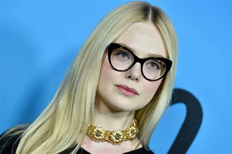 Elle Fanning's 2021 Golden Globes Look By Gucci Is So Dreamy